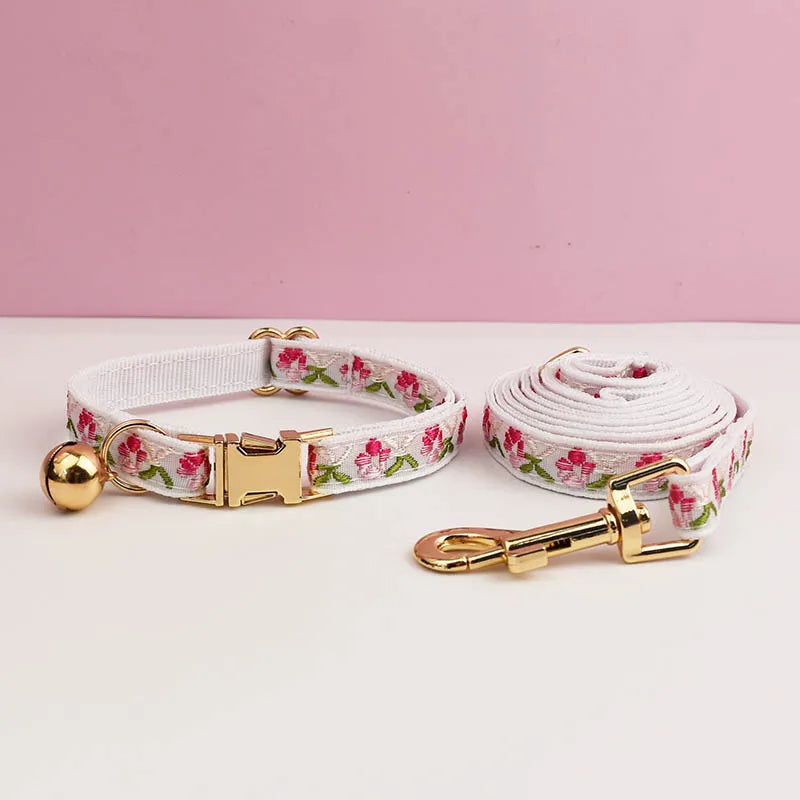 Adjustable Comfortable Cat Collar w/Bell
