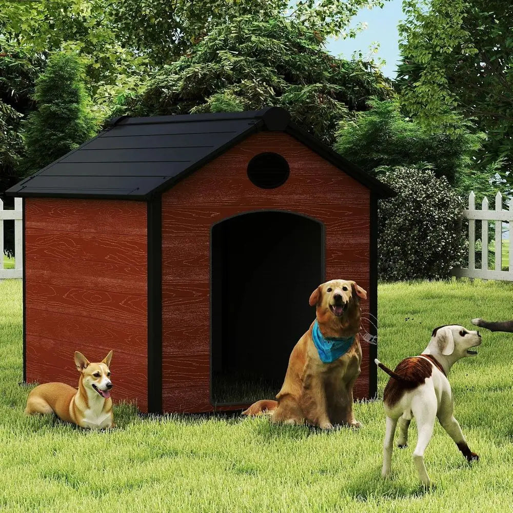 Sturdy Outdoor Doghouse