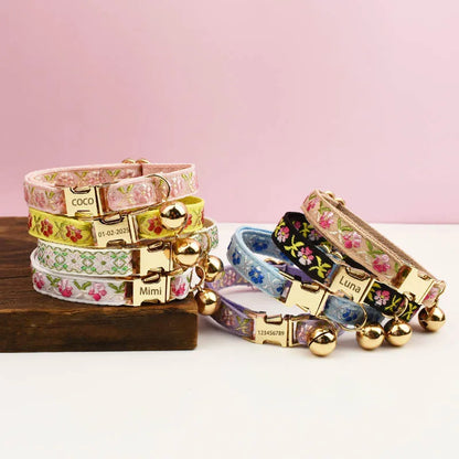 Adjustable Comfortable Cat Collar w/Bell