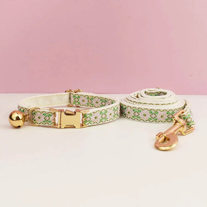 Adjustable Comfortable Cat Collar w/Bell