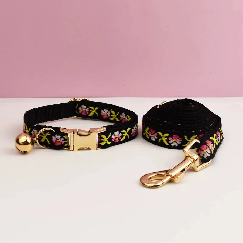 Adjustable Comfortable Cat Collar w/Bell